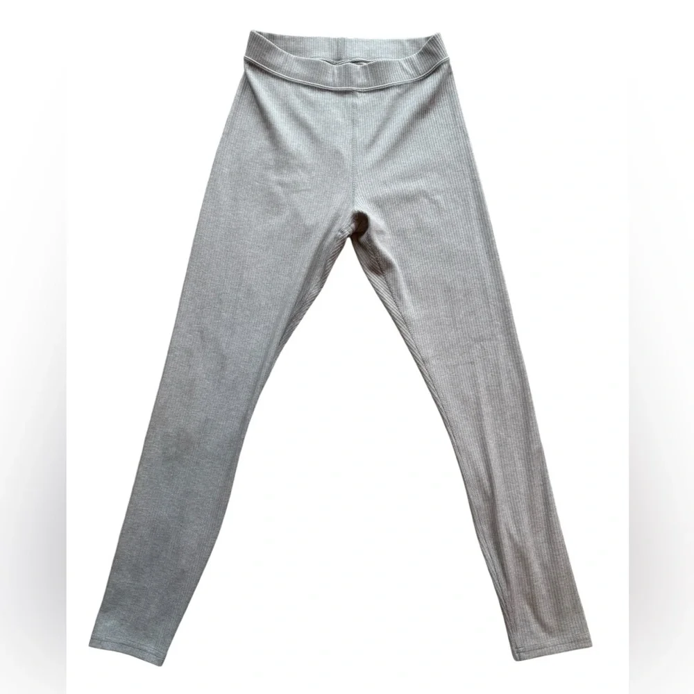 Alo Yoga Ribbed Blissful Leggings in Gray